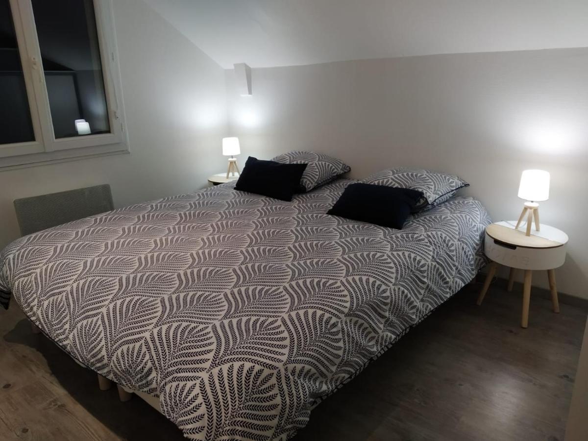 Jolie Maison En Tuffeau Dans Le Centre De *